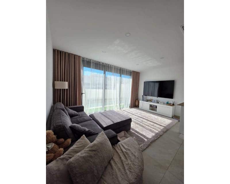 2 soverom Kjedet enebolig til salgs i Benijofar med svømmebasseng garasje - € 320 000 (Ref: 9114861)