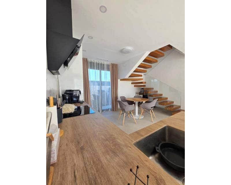 2 soverom Kjedet enebolig til salgs i Benijofar med svømmebasseng garasje - € 320 000 (Ref: 9114861)