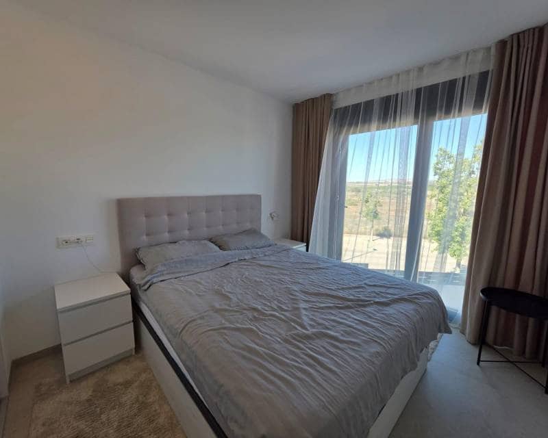 2 soverom Kjedet enebolig til salgs i Benijofar med svømmebasseng garasje - € 320 000 (Ref: 9114861)