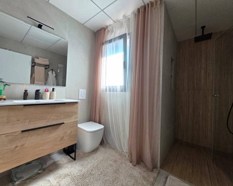 2 soverom Kjedet enebolig til salgs i Benijofar med svømmebasseng garasje - € 320 000 (Ref: 9114861)