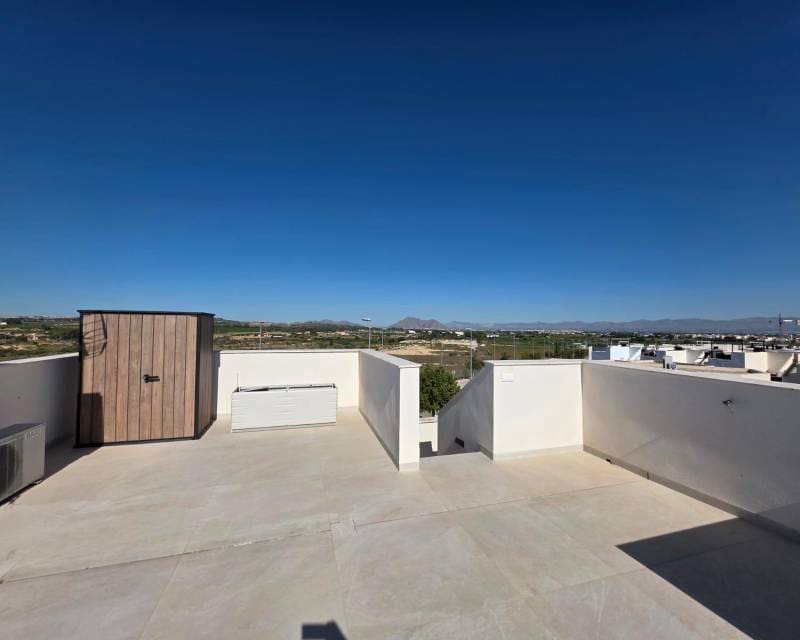 2 soverom Kjedet enebolig til salgs i Benijofar med svømmebasseng garasje - € 320 000 (Ref: 9114861)