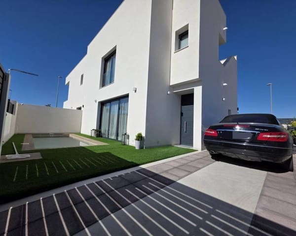 2 bedroom Semi-detached Villa for sale in Benijófar with pool garage - € 355,000 (Ref: 9114861)