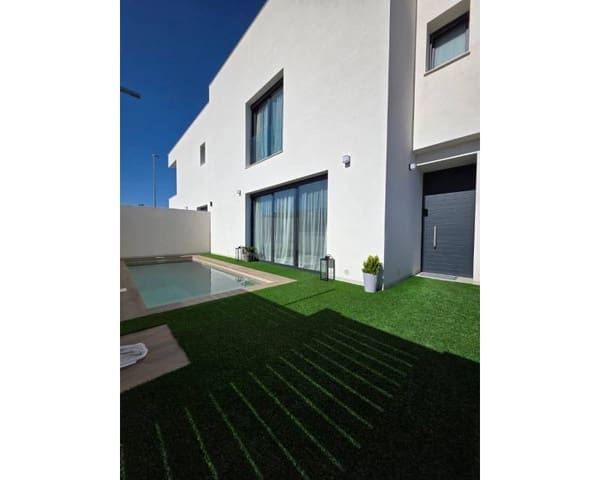 2 bedroom Semi-detached Villa for sale in Benijófar with pool garage - € 355,000 (Ref: 9114861)