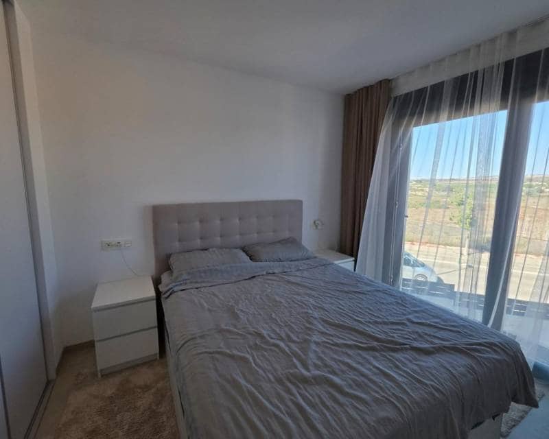 2 soverom Kjedet enebolig til salgs i Benijofar med svømmebasseng garasje - € 320 000 (Ref: 9114861)