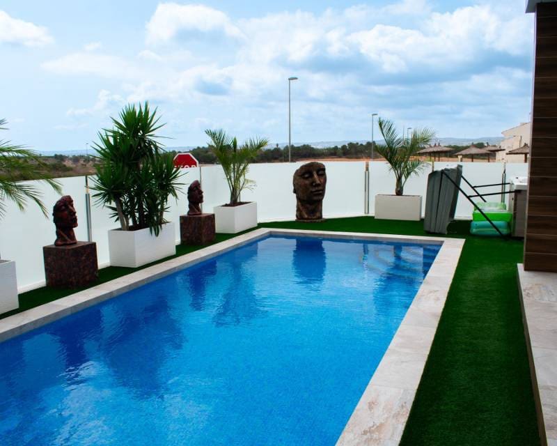 3 Zimmer Villa zu verkaufen in Vistabella mit Pool Garage - 548.100 € (Ref: 9114862)