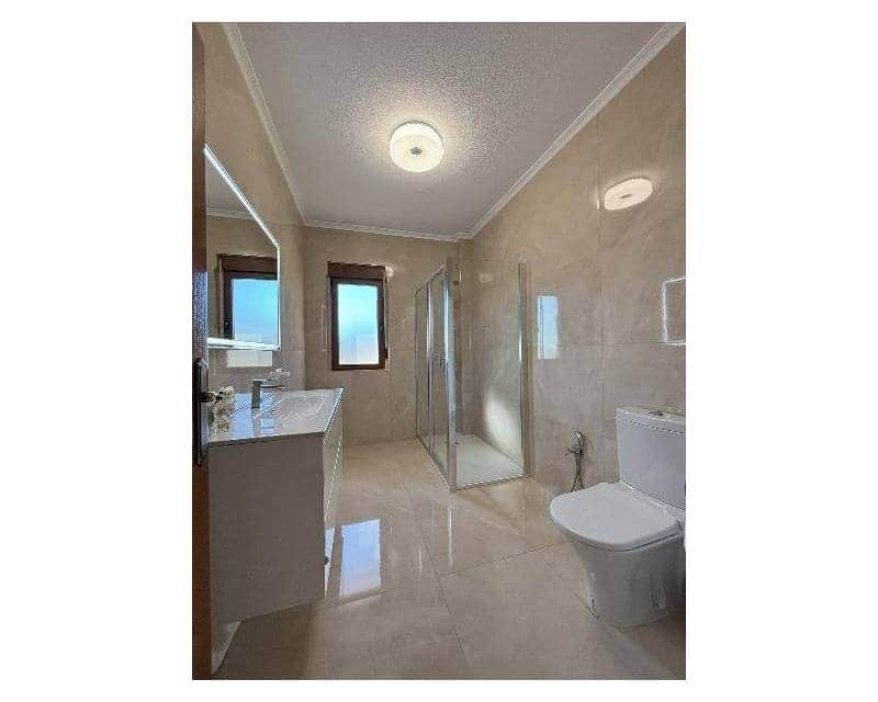 5 makuuhuone Huvila myytävänä paikassa Ciudad Quesada mukana uima-altaan 
autotalli - 630 000 € (Ref: 9115212)