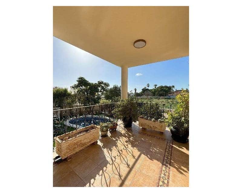 5 makuuhuone Huvila myytävänä paikassa Ciudad Quesada mukana uima-altaan 
autotalli - 630 000 € (Ref: 9115212)