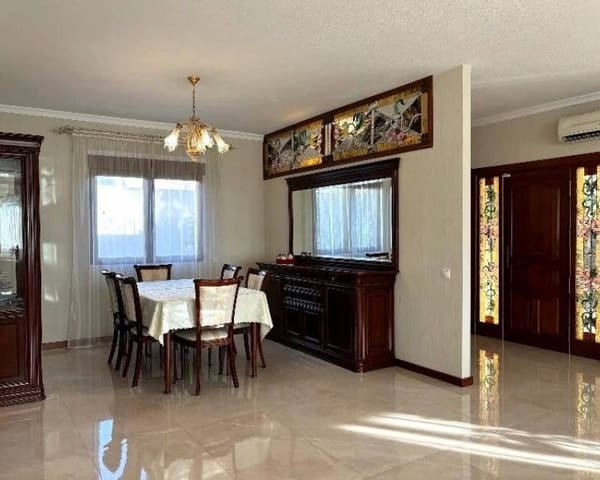 5 Zimmer Villa zu verkaufen in Ciudad Quesada, Rojales mit Pool Garage - 630.000 € (Ref: 9115212)