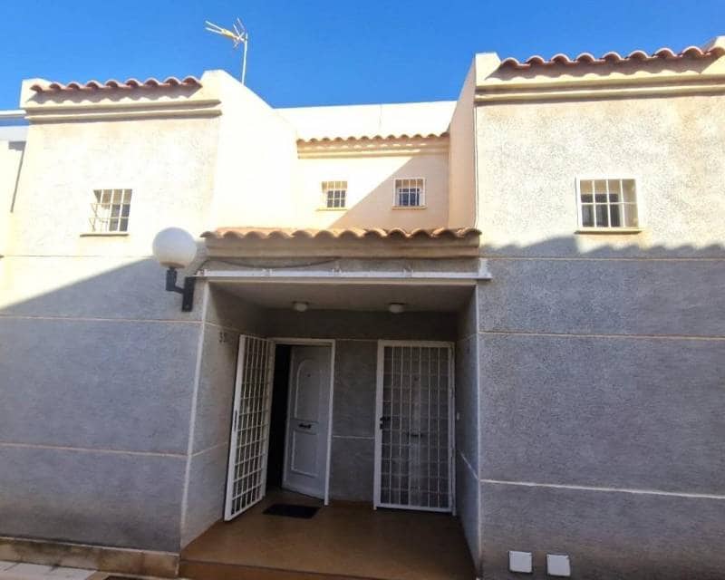 3 soveværelse Rækkehus til salg i Aguas Nuevas med swimmingpool garage - € 210.000 (Ref: 9115433)