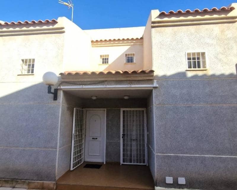 3 soveværelse Rækkehus til salg i Aguas Nuevas med swimmingpool garage - € 210.000 (Ref: 9115433)