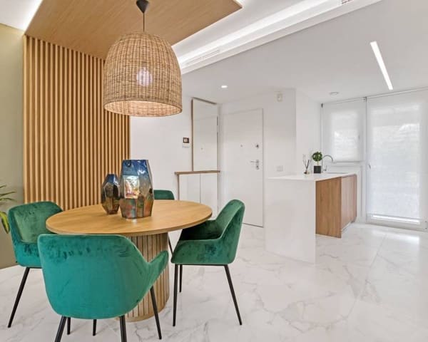 3 soverom Penthouse til salgs i Punta Prima, Torrevieja med svømmebasseng garasje - € 539 000 (Ref: 9115572)