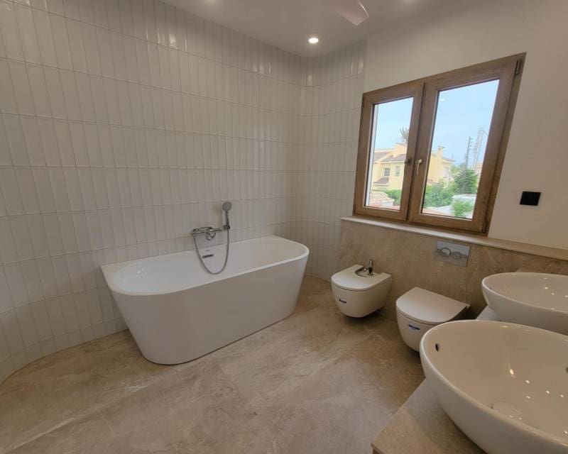 3 quarto Moradia para venda em Orihuela Costa com piscina - 1 400 000 € (Ref: 9118056)