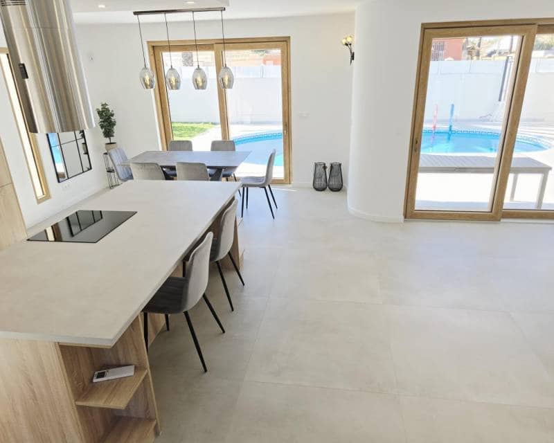 3 slaapkamer Villa te koop in Orihuela Costa met zwembad - € 1.400.000 (Ref: 9118056)