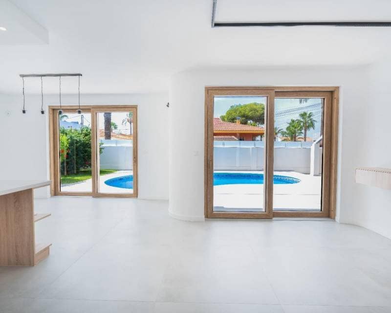 3 slaapkamer Villa te koop in Orihuela Costa met zwembad - € 1.400.000 (Ref: 9118056)