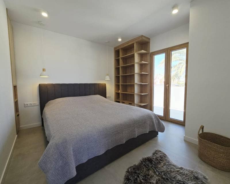 3 slaapkamer Villa te koop in Orihuela Costa met zwembad - € 1.400.000 (Ref: 9118056)