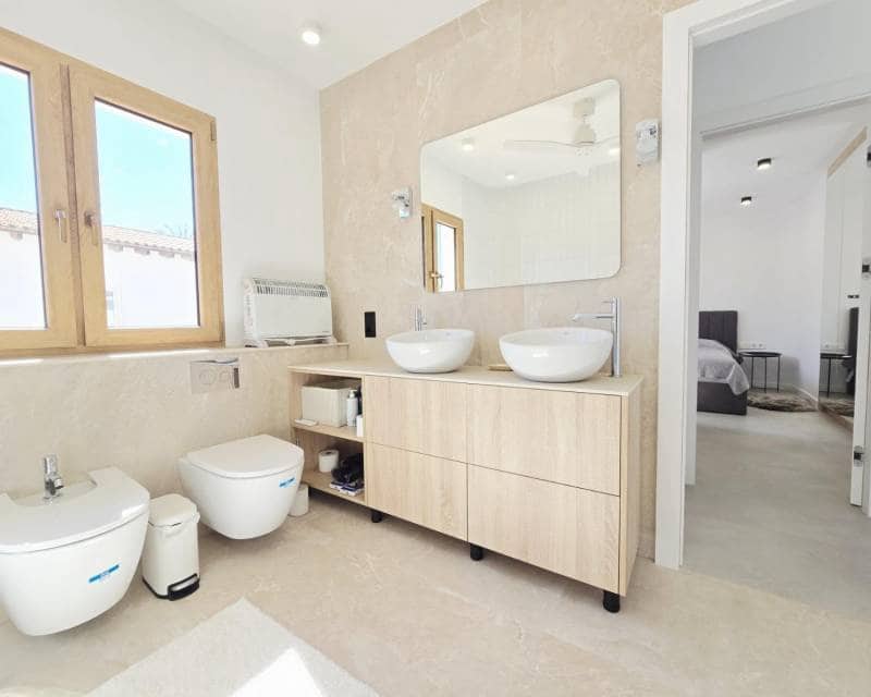 3 slaapkamer Villa te koop in Orihuela Costa met zwembad - € 1.400.000 (Ref: 9118056)