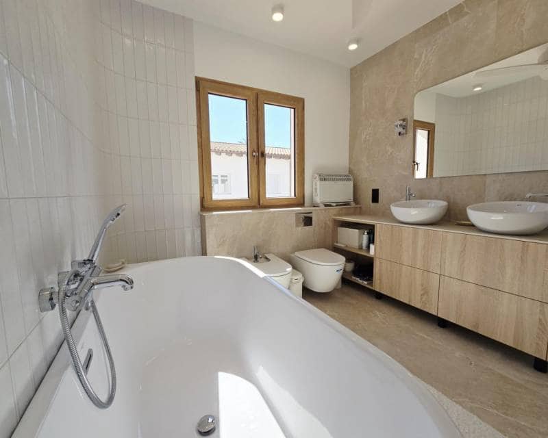 3 slaapkamer Villa te koop in Orihuela Costa met zwembad - € 1.400.000 (Ref: 9118056)