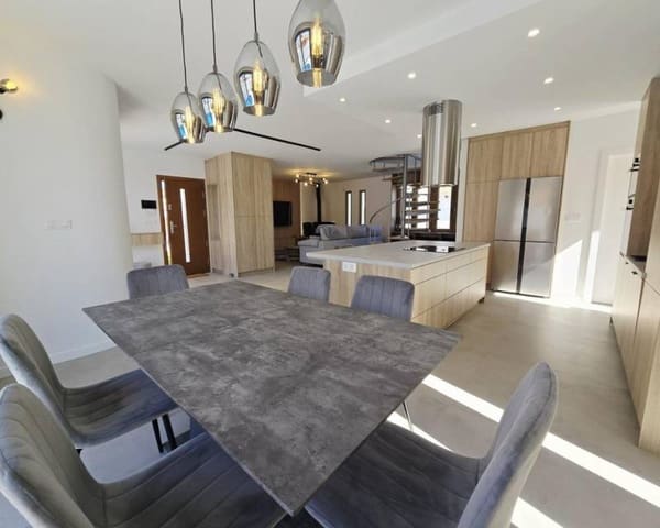 3 makuuhuone Huvila myytävänä paikassa La Zenia, Orihuela mukana uima-altaan - 1 400 000 € (Ref: 9118056)
