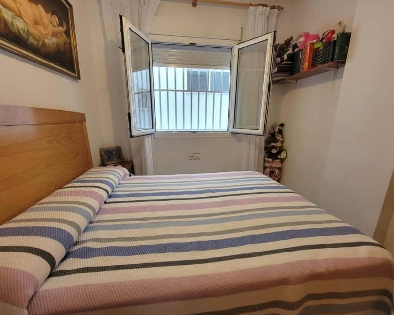 2 slaapkamer Appartement te koop in Torrevieja - € 117.260 (Ref: 9118057)