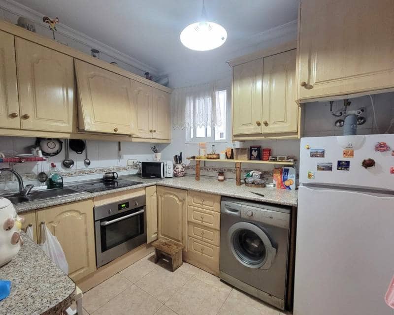 2 slaapkamer Appartement te koop in Torrevieja - € 117.260 (Ref: 9118057)