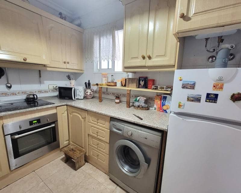 2 slaapkamer Appartement te koop in Torrevieja - € 117.260 (Ref: 9118057)