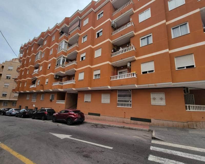 2 slaapkamer Appartement te koop in Torrevieja - € 117.260 (Ref: 9118057)