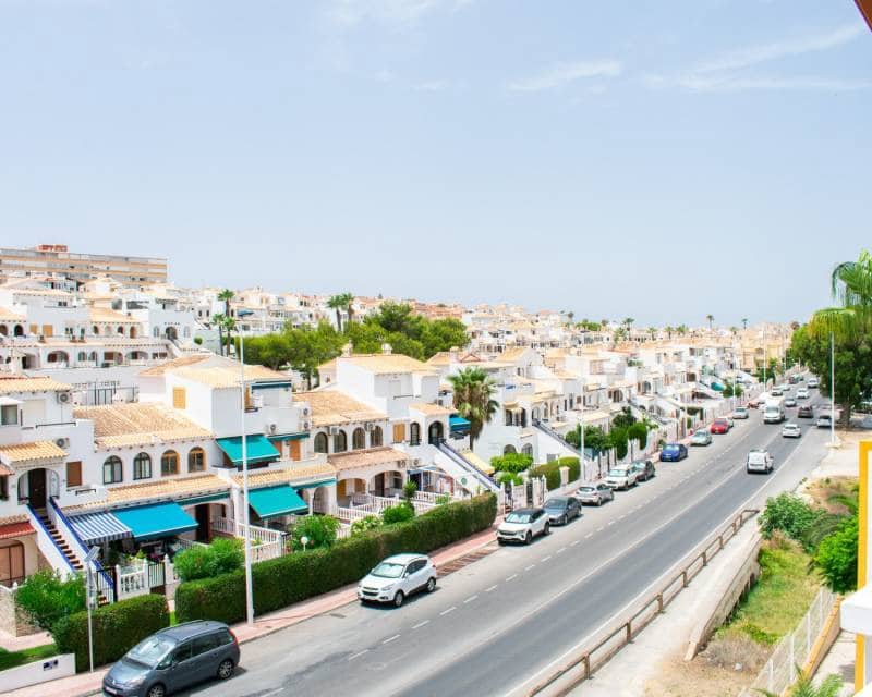 3 soveværelse Penthouse til salg i La Mata med swimmingpool - € 269.000 (Ref: 9126046)