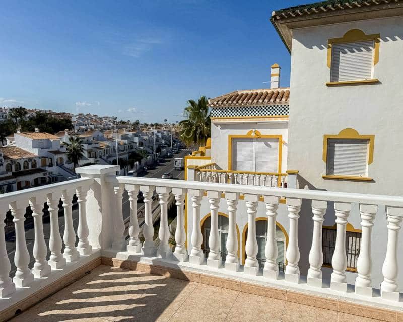 3 soveværelse Penthouse til salg i La Mata med swimmingpool - € 269.000 (Ref: 9126046)