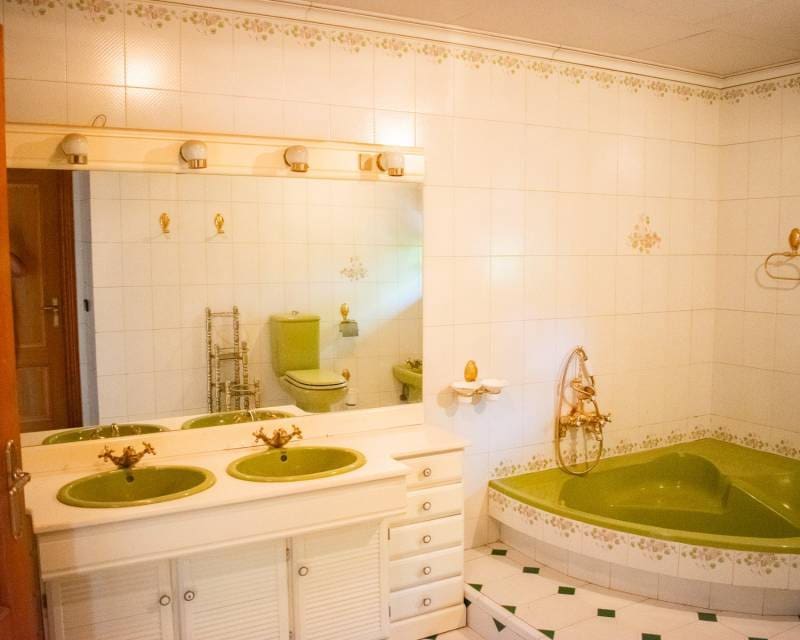 5 soverom Villa til salgs i Llano de Brujas med garasje - € 765 000 (Ref: 9127451)