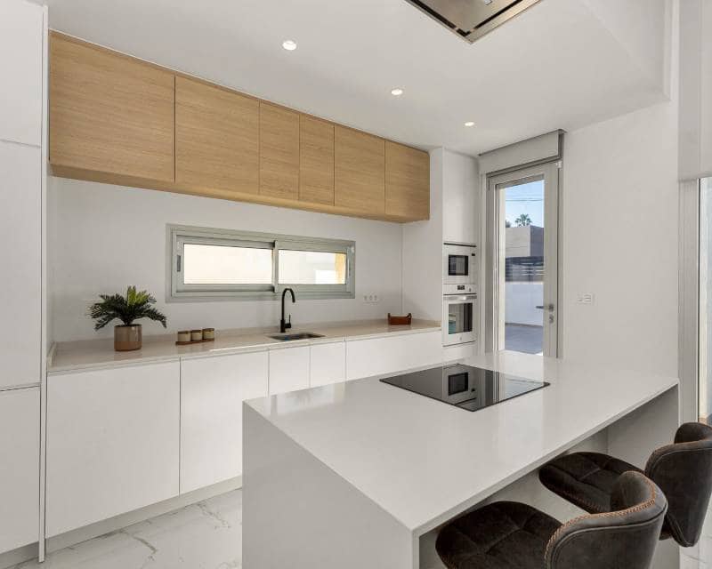 3 Zimmer Villa zu verkaufen in Los Balcones mit Pool Garage - 700.000 € (Ref: 9127452)