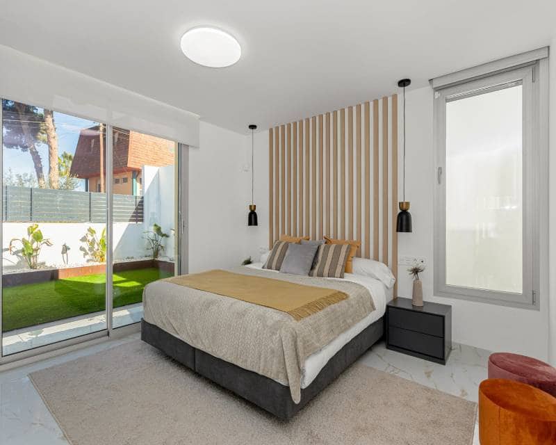 3 Zimmer Villa zu verkaufen in Los Balcones mit Pool Garage - 700.000 € (Ref: 9127452)