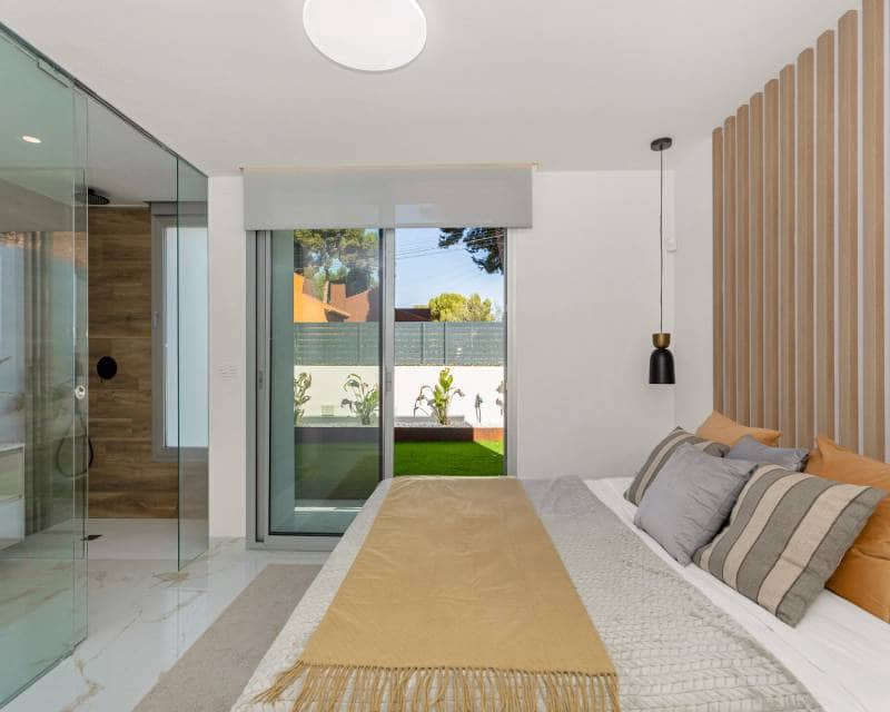 3 Zimmer Villa zu verkaufen in Los Balcones mit Pool Garage - 700.000 € (Ref: 9127452)