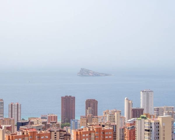 3 bedroom Penthouse for sale in Juzgados - Plaza de Toros, Benidorm with pool garage - € 690,000 (Ref: 9133783)