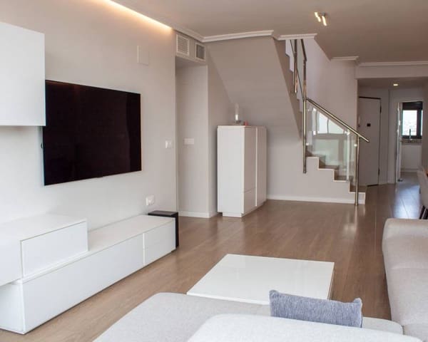 3 bedroom Penthouse for sale in Juzgados - Plaza de Toros, Benidorm with pool garage - € 690,000 (Ref: 9133783)