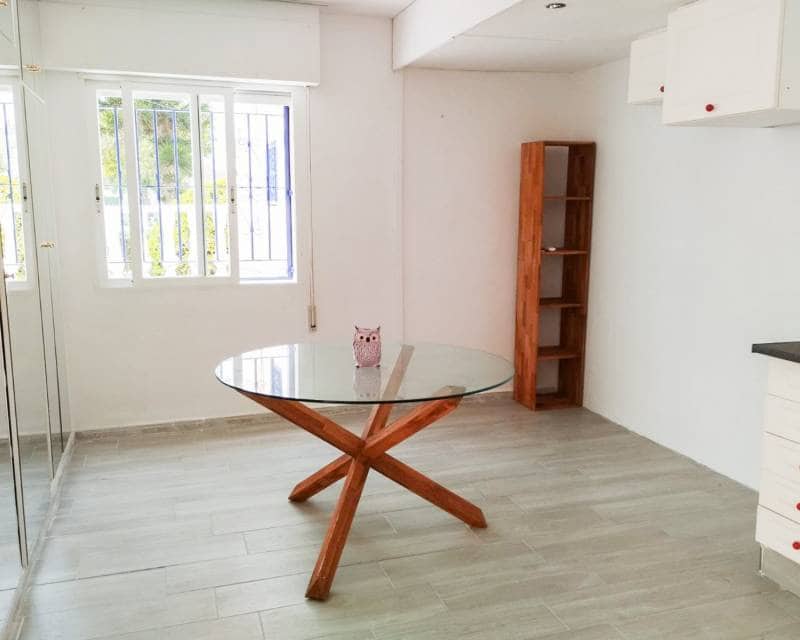 3 soverom Rekkehus til salgs i Torrevieja med svømmebasseng - € 179 000 (Ref: 9135070)