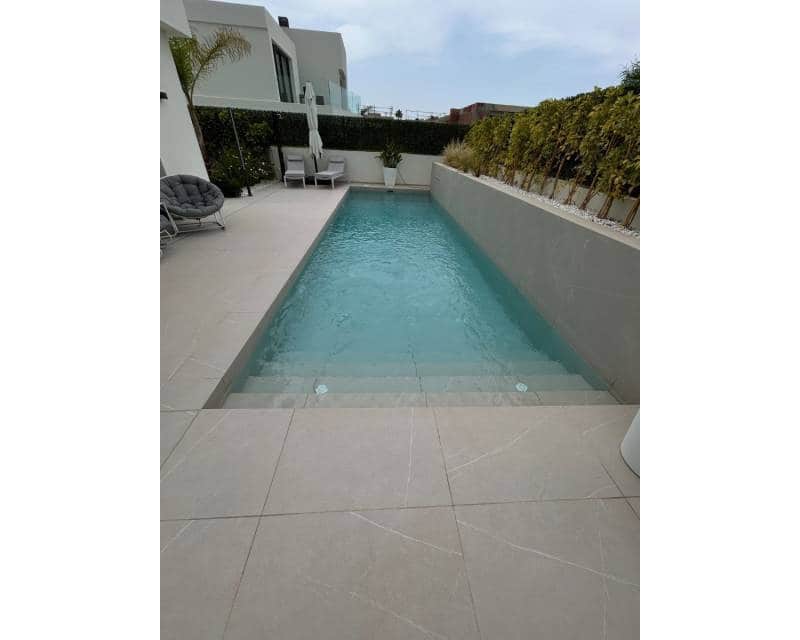 6 soveværelse Villa til salg i La Nucia med swimmingpool - € 1.375.000 (Ref: 9136108)