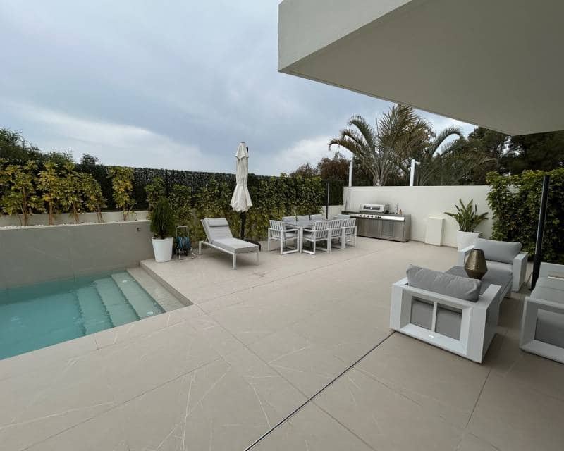 6 soveværelse Villa til salg i La Nucia med swimmingpool - € 1.375.000 (Ref: 9136108)