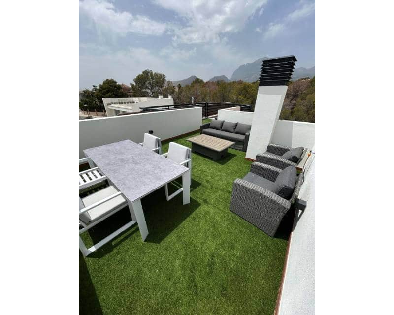 6 soveværelse Villa til salg i La Nucia med swimmingpool - € 1.375.000 (Ref: 9136108)