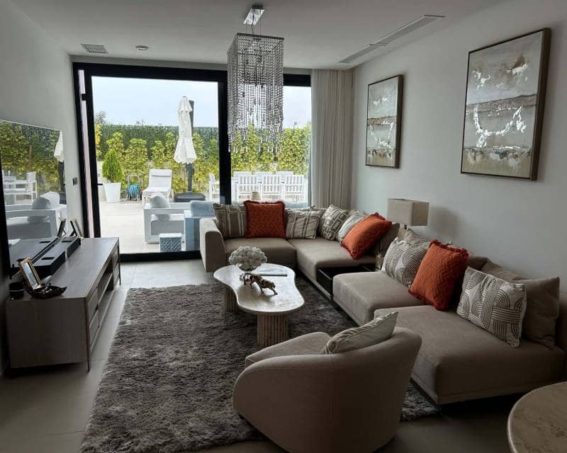 6 soveværelse Villa til salg i La Nucia med swimmingpool - € 1.375.000 (Ref: 9136108)