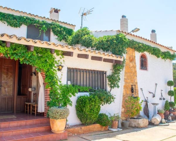 8 bedroom Villa for sale in Onil with pool - € 2,180,000 (Ref: 9158333)