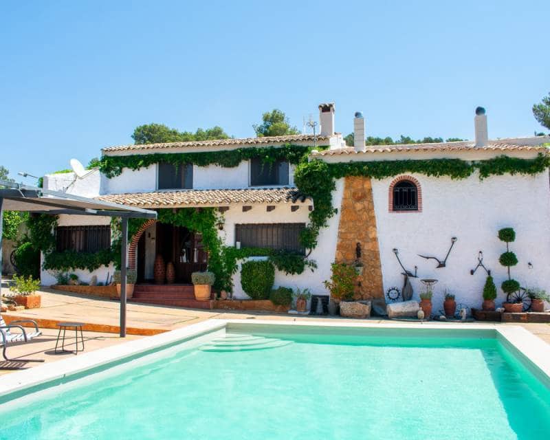 8 soveværelse Villa til salg i Onil med swimmingpool - € 2.180.000 (Ref: 9158333)