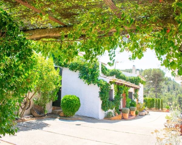 8 bedroom Villa for sale in Onil with pool - € 2,180,000 (Ref: 9158333)