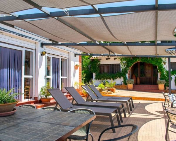 8 bedroom Villa for sale in Onil with pool - € 2,100,000 (Ref: 9158333)