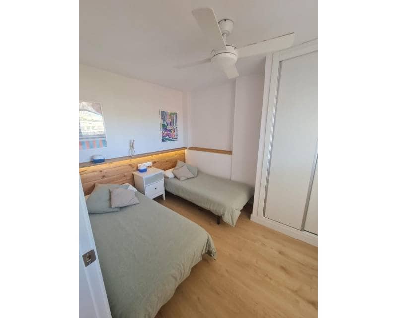 2 soveværelse Strandlejlighed til salg i La Mata med swimmingpool garage - € 330.000 (Ref: 9158836)