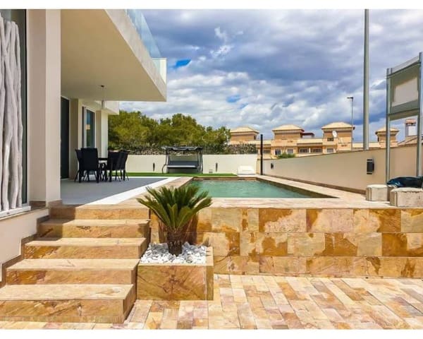 3 soveværelse Semi-Rækkehus til salg i Villamartin, Orihuela med swimmingpool - € 575.000 (Ref: 9162875)
