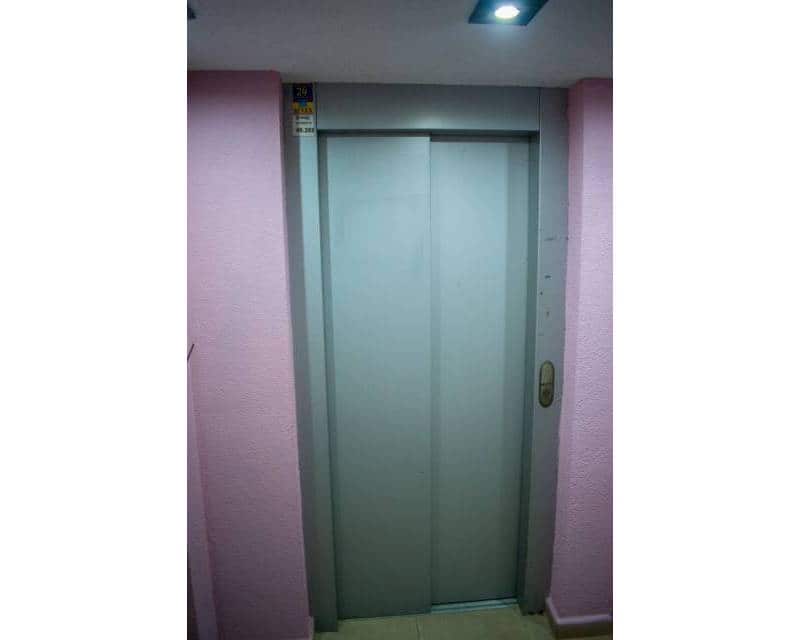 46 slaapkamer Commercieel te koop in Los Alcazares - € 1.750.000 (Ref: 9165165)