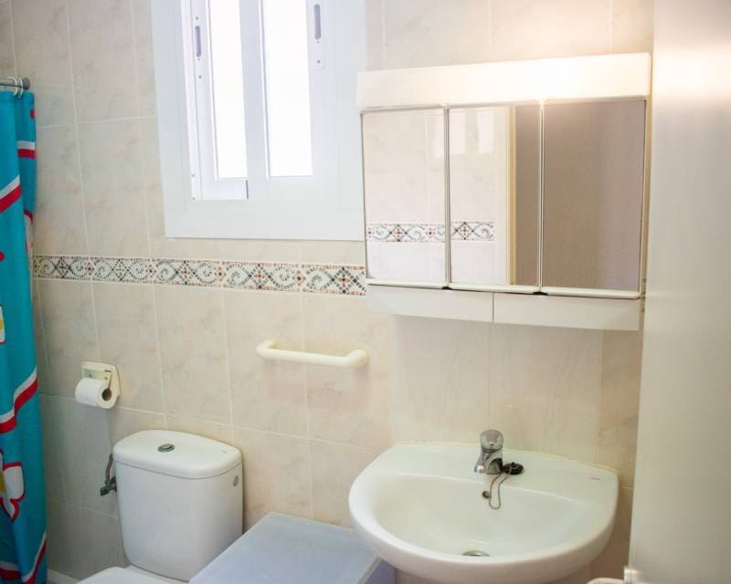 46 slaapkamer Commercieel te koop in Los Alcazares - € 1.750.000 (Ref: 9165165)