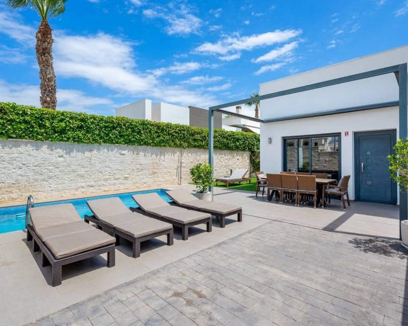 3 quarto Moradia Geminada para venda em Ciudad Quesada com piscina garagem - 480 000 € (Ref: 9170192)