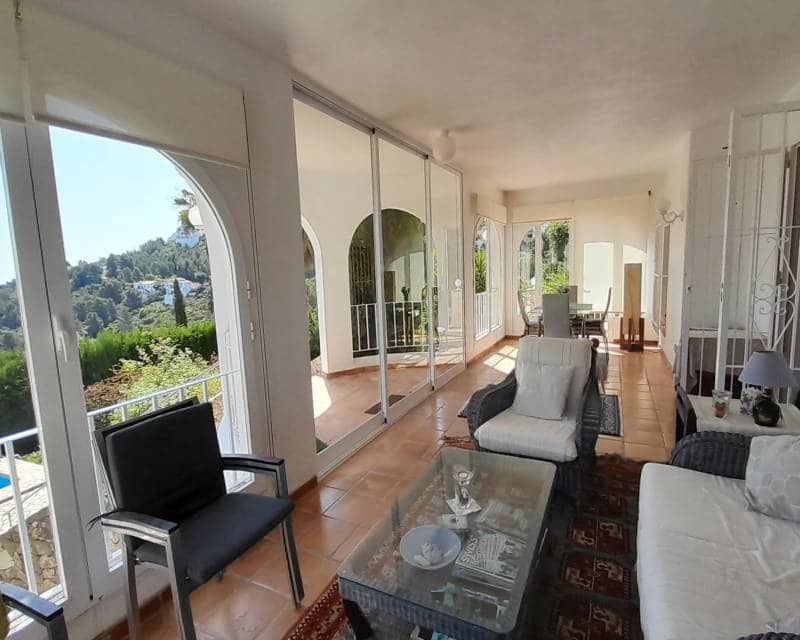 4 soveværelse Villa til salg i Denia med swimmingpool garage - € 690.000 (Ref: 9170418)