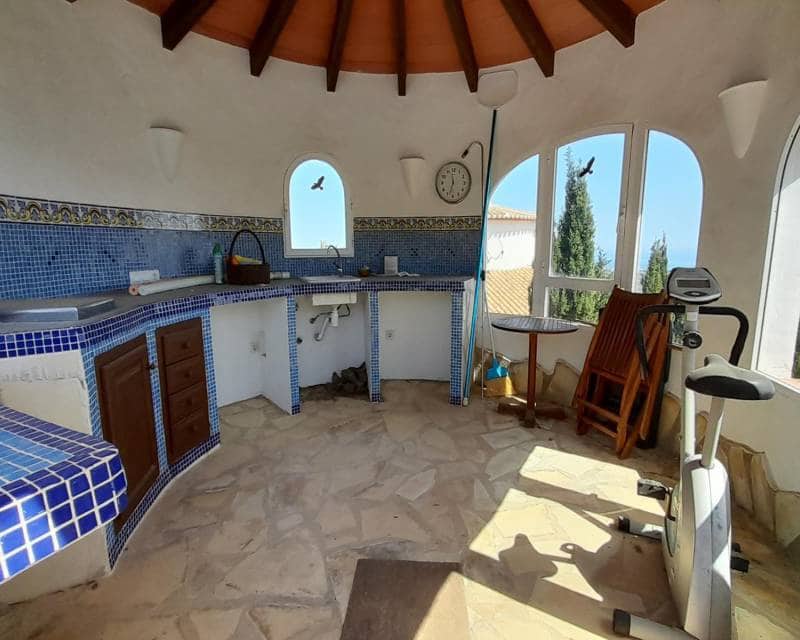 4 soveværelse Villa til salg i Denia med swimmingpool garage - € 690.000 (Ref: 9170418)